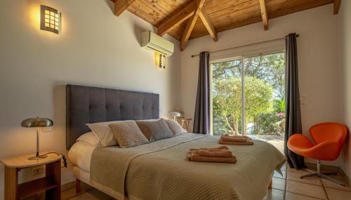 villa pool heated, calm, comfort & beaches