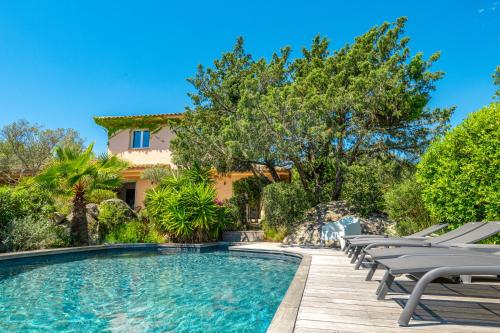 villa pool heated, calm, comfort & beaches
