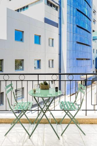 Cozy & Stylish Apartment with Balcony Netflix Near Metro