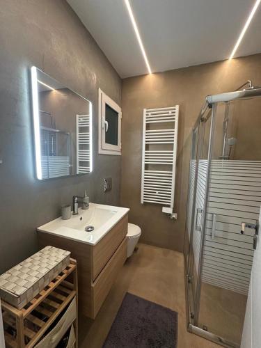Sunny central apartment near Acropolis
