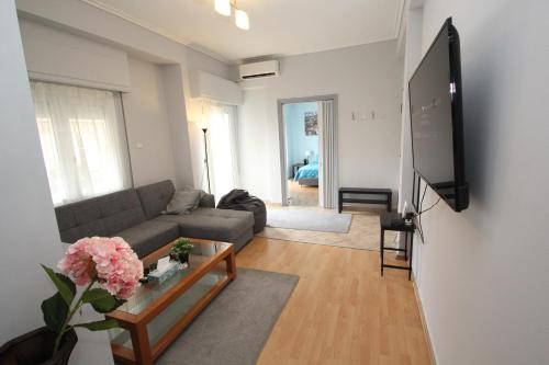 Sunny central apartment near Acropolis
