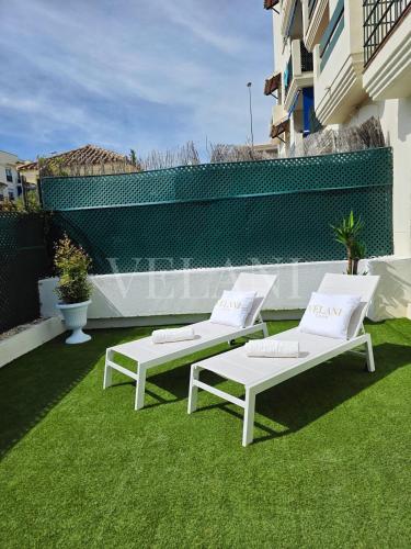 VELA ONE - Luxury 2 Bedroom - Terrace - Pool - Walk to Puerto Banús & Beach