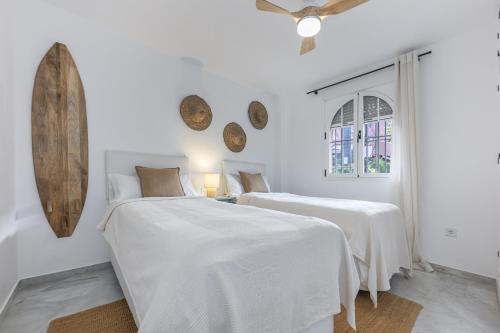 Encantador apartamento con balcón, piscina y vista al mar