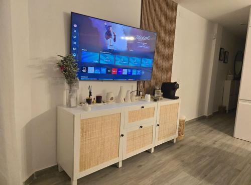 Salou Centre, C Bilbao 100 m beach, sleeps 4