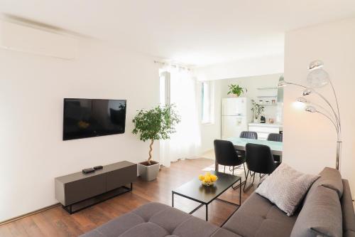 Central 3-Bedroom Penthouse