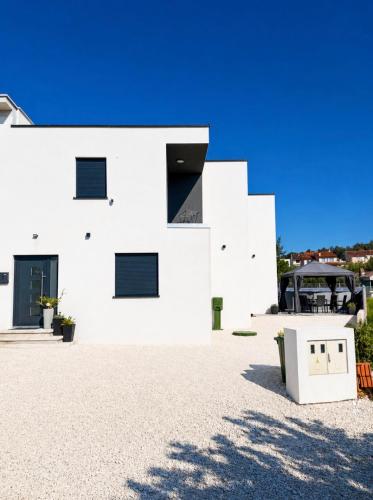 Villa LaRosa