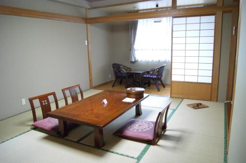 Un lugar para sentarse en Wakamizusou