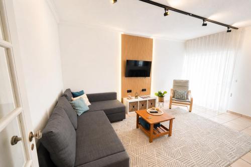 Casa do Mike - Cozy 1 Bedroom Apartment Steps from the Beach