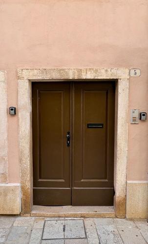 Soul&Stone - Old town apartment