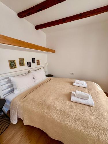 Soul&Stone - Old town apartment