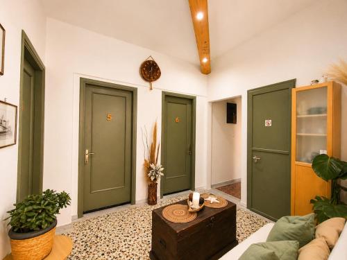 Folia Naxos room 4