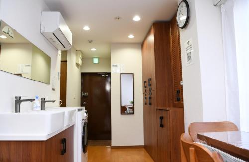 Near Shinsaibashi Dotonbori ,private 2nd floor,8 single beds
