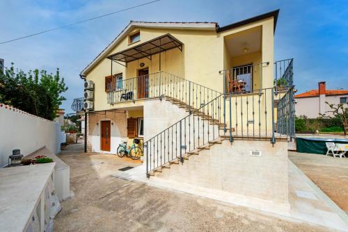 TRIKA Apartments
