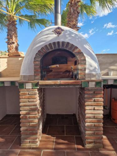 La Viña de la Tireta Casa Rural con impresionantes vistas, chimenea, barbacoa y piscina a 20 min de la costa