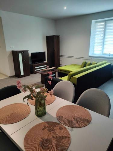 Moderný 3 izbový apartmán centrum