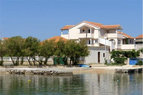 Soldatic Apartments