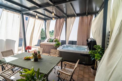 Green Heaven Jacuzzi & Sauna