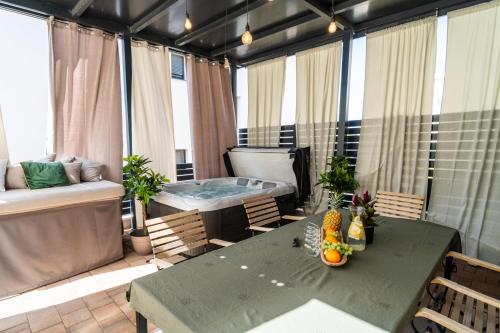 Green Heaven Jacuzzi & Sauna