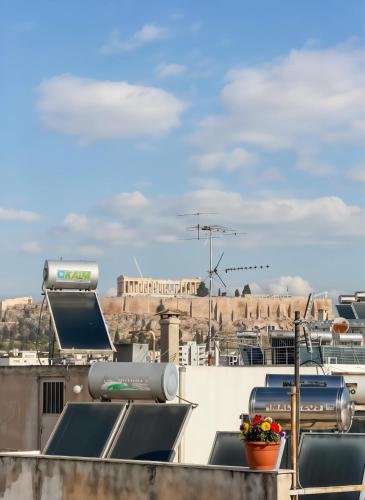 Acropolis Museum 5min Walk Stylish 2BR Maisonette Athens