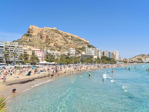 Bright & Spacious apartment in Alicante