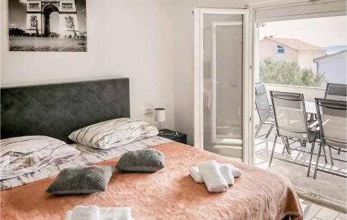 3 Bedroom Gorgeous Apartment In Zadar