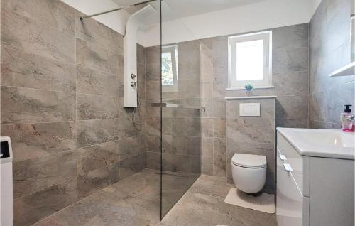 3 Bedroom Gorgeous Apartment In Zadar