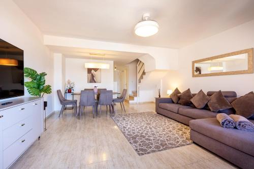 Panoramic Ocean View 4BR Apartment Costa Adeje