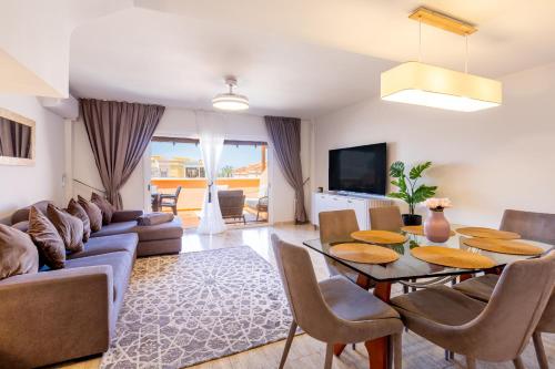 Panoramic Ocean View 4BR Apartment Costa Adeje