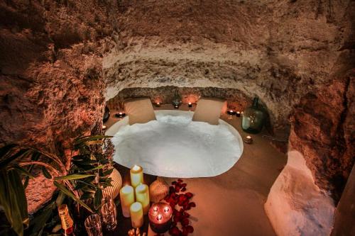 an overhead view of a room in a cave at XUQ Hotels Lomas de Ruvira in Jorquera