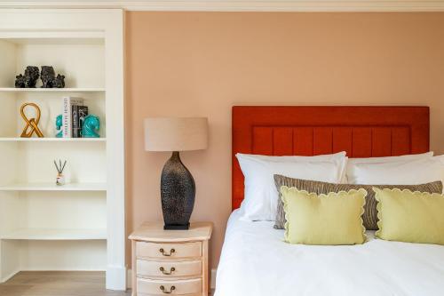 Dragon Suites Luxury Apartments at Rutland Square photo 64