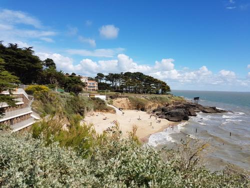 Appartement vue mer. A 40m de la plage.
