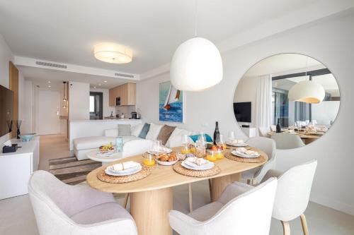 Apartment with Garden View