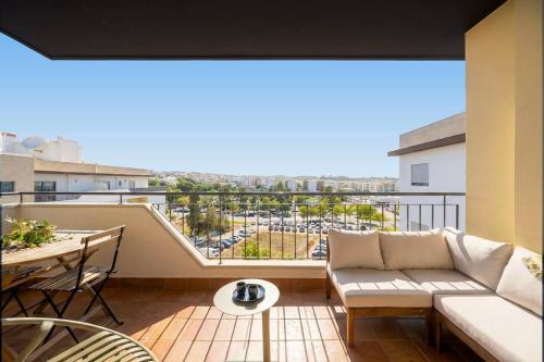 Loreto Top Floor Lagos Center Condo with Indoor Pool