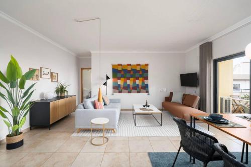 Loreto Top Floor Lagos Center Condo with Indoor Pool