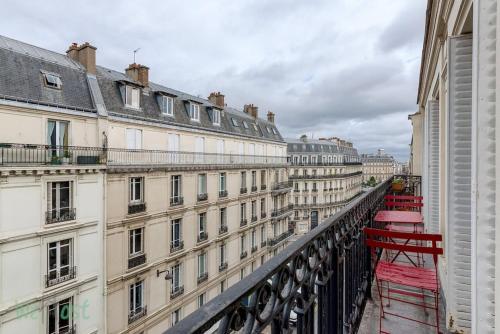 Appartement haussmannien - 3 pièces avec balcon