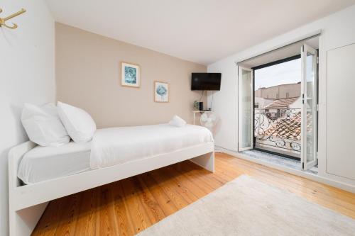 Studio nexto to São Jorge Castle