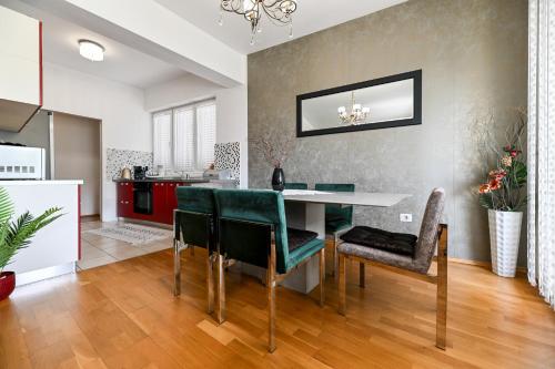 Luxury apartment Experience Zadar City Center near Beach with Balcony and Free Garage