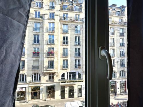 35m2 Marais 2BR Apartment near Pompidou and Metro N3-85b