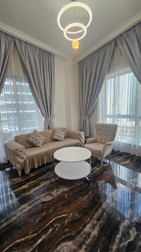 Modern upgraded 1BR with balcony in Dubai Marina