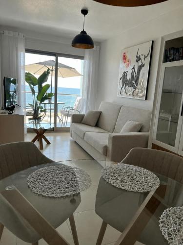 Apartment LOS LOCOS with a sea view by the beach