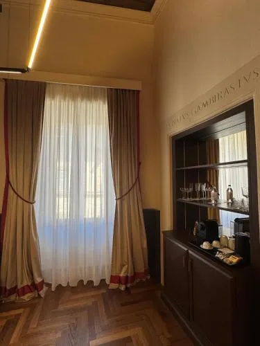 Palazzo Gambirasi Luxury Suite Roma photo 7