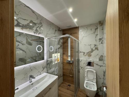 Modern Athens Suite - 160m from Metro - 3min Piraeus Port - 6 Guests