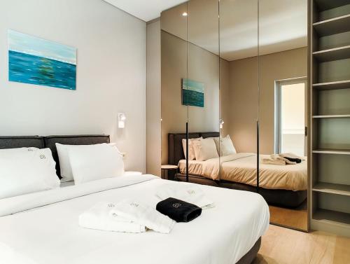 Lucent Penthouse in Glyfada Center