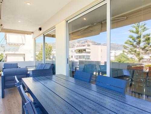 Lucent Penthouse in Glyfada Center