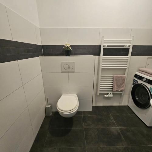 Spacious Fully-Equipped City Apartment
