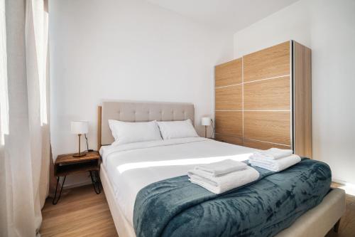 Just Urban Stays - Brand new City Life apartment - 1 min M1 metro