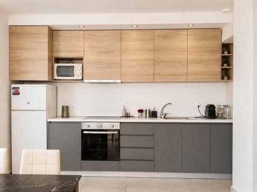 Port View 1 Bedroom Apartment with Sofa Bed, Buka Hospitality