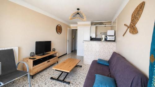 appartement 2 pieces avec parking et vue sur la marina