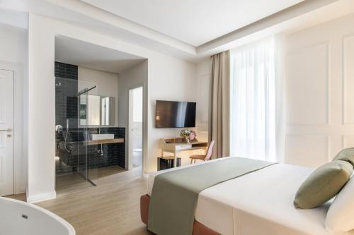 Themis Garibaldi Suites - Central Station