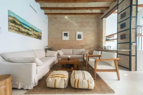 ⭐️NEW⭐️ PATIO A HOUSE . Walk to Beach, port & Met